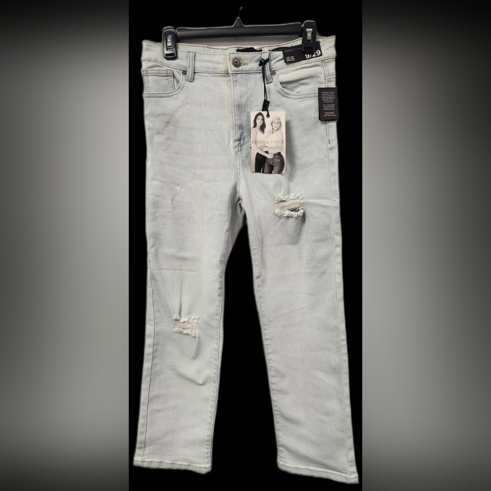 NWT Kendall + Kylie Icon High Rise Straight Jeans, Size 9/29 Crop(26" Inseam)